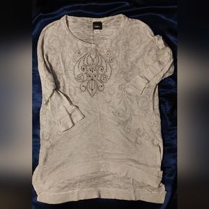 Light Grey Daytrip Tunic sweater 3/4 sleeves -- Size L.